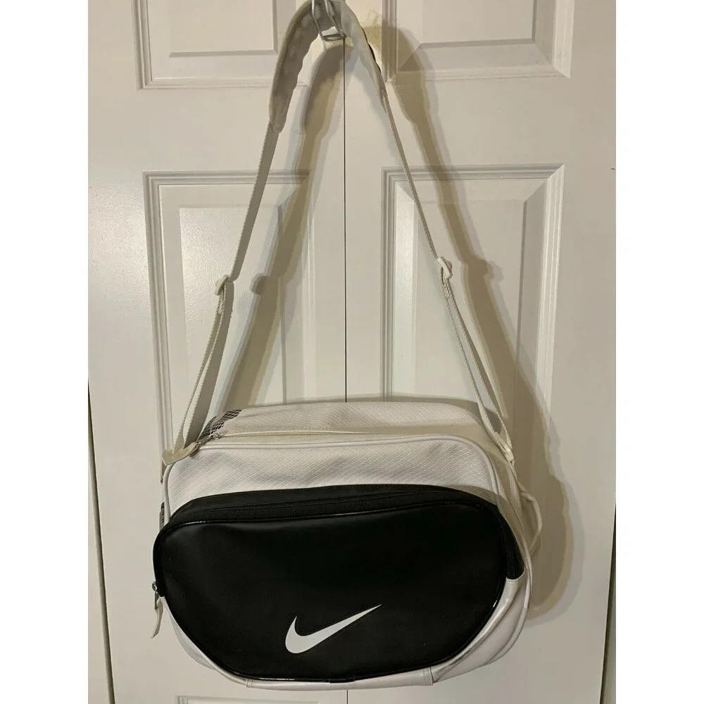 Nike‎ Duffle Bag Max Air Training Gym Sports White Black Overnight Travel